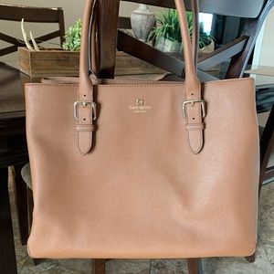 Kate Spade 	
Cove Street Airel Purse in Cognac